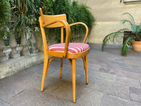 SEDIA CON BRACCIOLI IN LEGNO CURVATO
