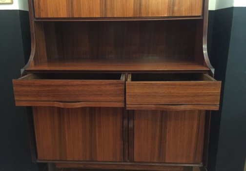 PICCOLA CREDENZA IN STILE GIANFRANCO FRATTINI