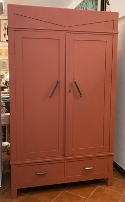 ARMADIO ROSSO