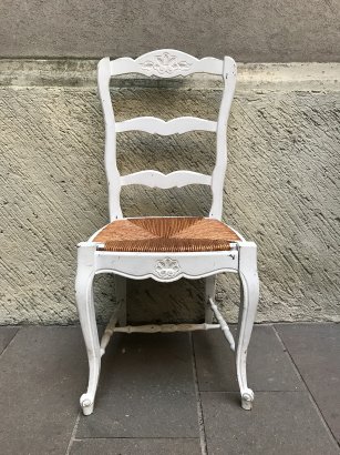 SEDIA IN LEGNO VERICIATO DI BIANCO